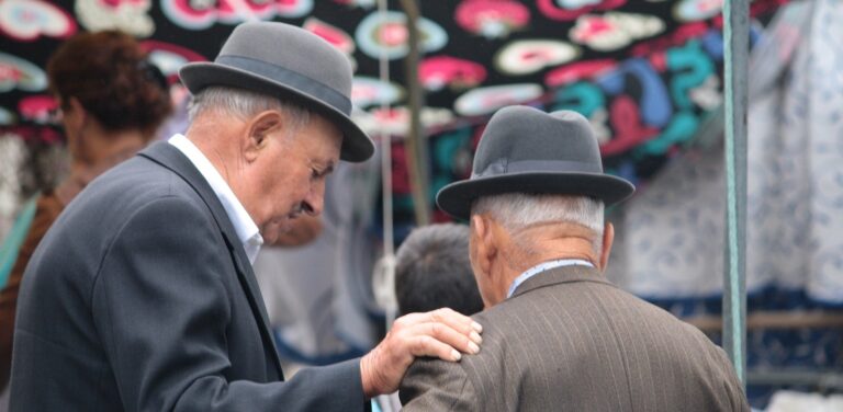 elders-401296_1920_novo