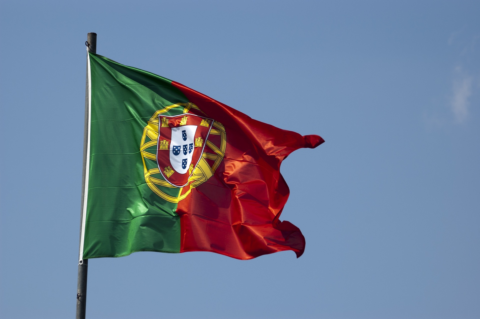 Portugal Inova com Prêmio Salarial para Jovens Profissionais: Uma Oportunidade de Impulso à Carreira