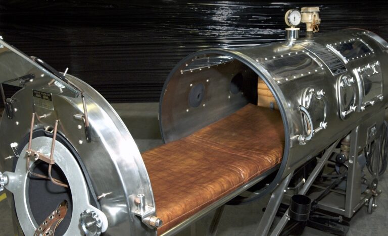 Iron_lung_CDC