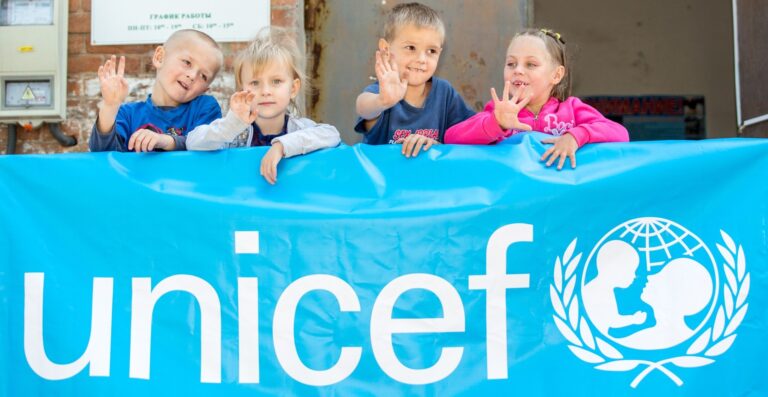 UNICEF_Mar-59_(20887792964)