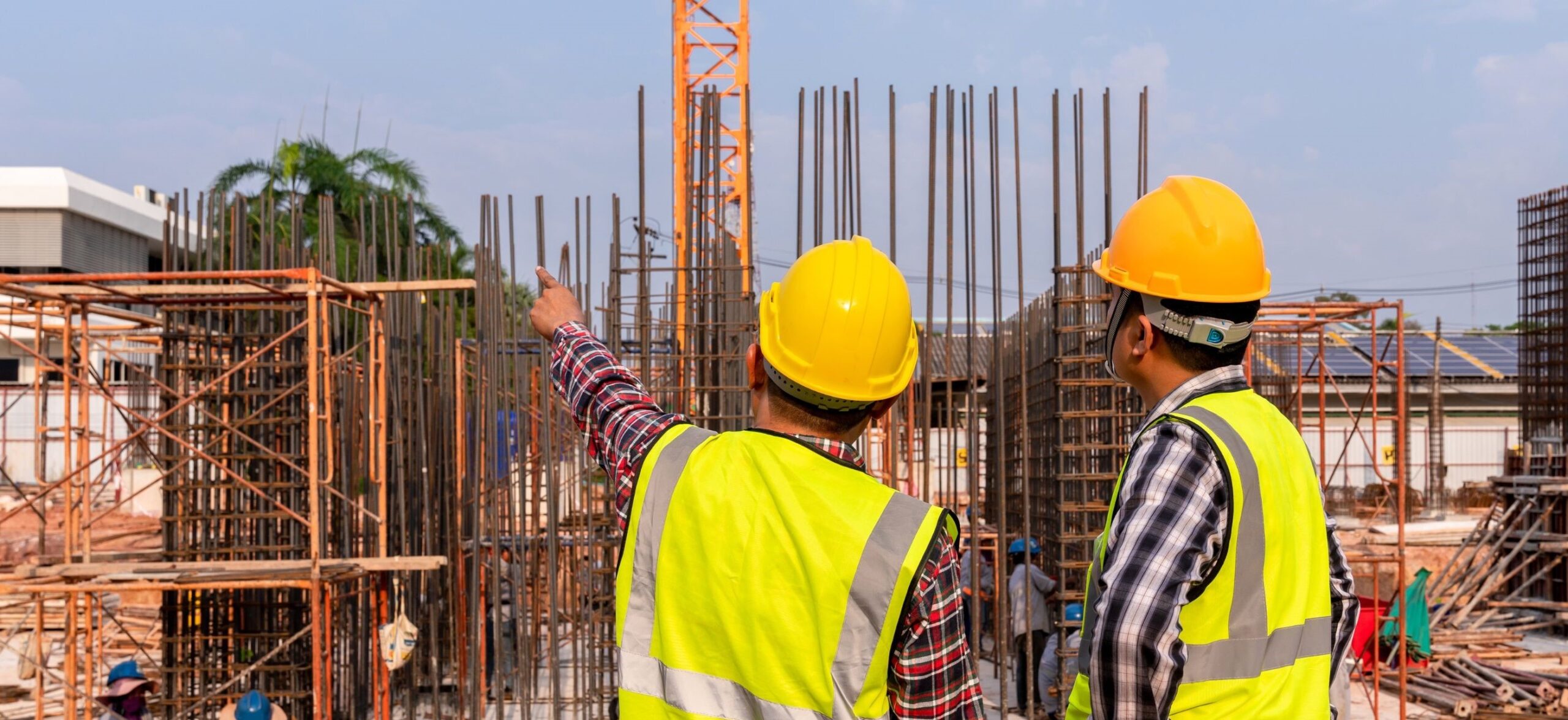 Escassez de mão-de-obra no setor de construção pode abrir portas para regularizar imigrantes