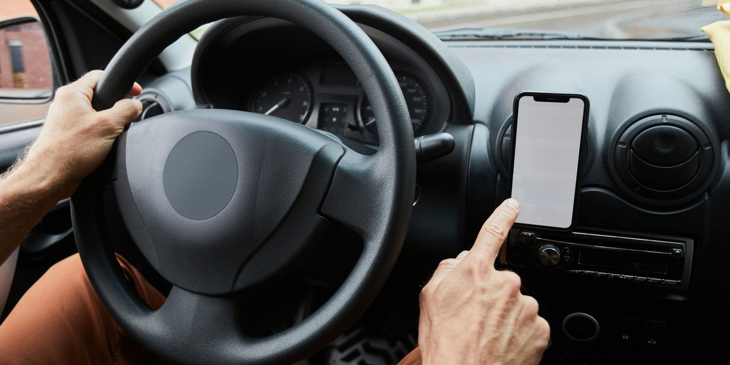 PSD propõe mudanças na certificação de motoristas da Uber e Bolt