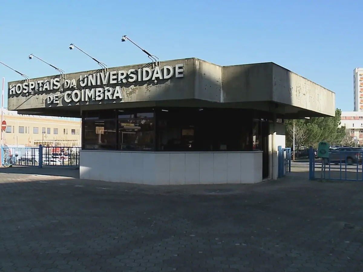 Vai aos HUC? Atenção à Nova Alteração de Trânsito que Entra Hoje em Vigor