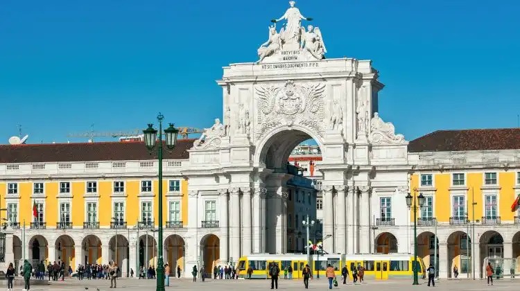 🇵🇹 A Estratégia Inteligente: Por Que o Visto de Estudante É o Melhor Caminho para Morar em Portugal em 2026?