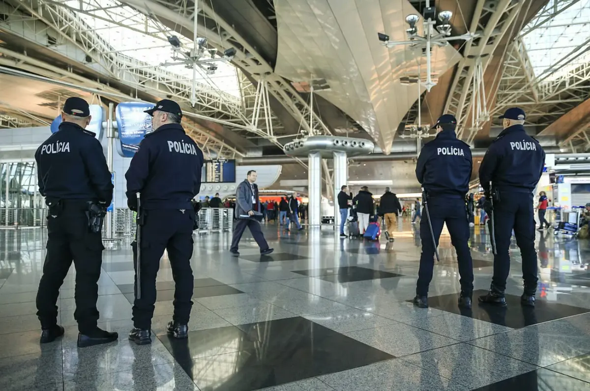 PSP controla mais de 31 mil passageiros nos aeroportos de Portugal e realiza 28 abordagens de fiscalização