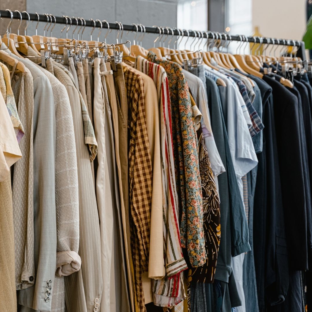 União Europeia proíbe grandes empresas de destruir roupas e calçados não vendidos