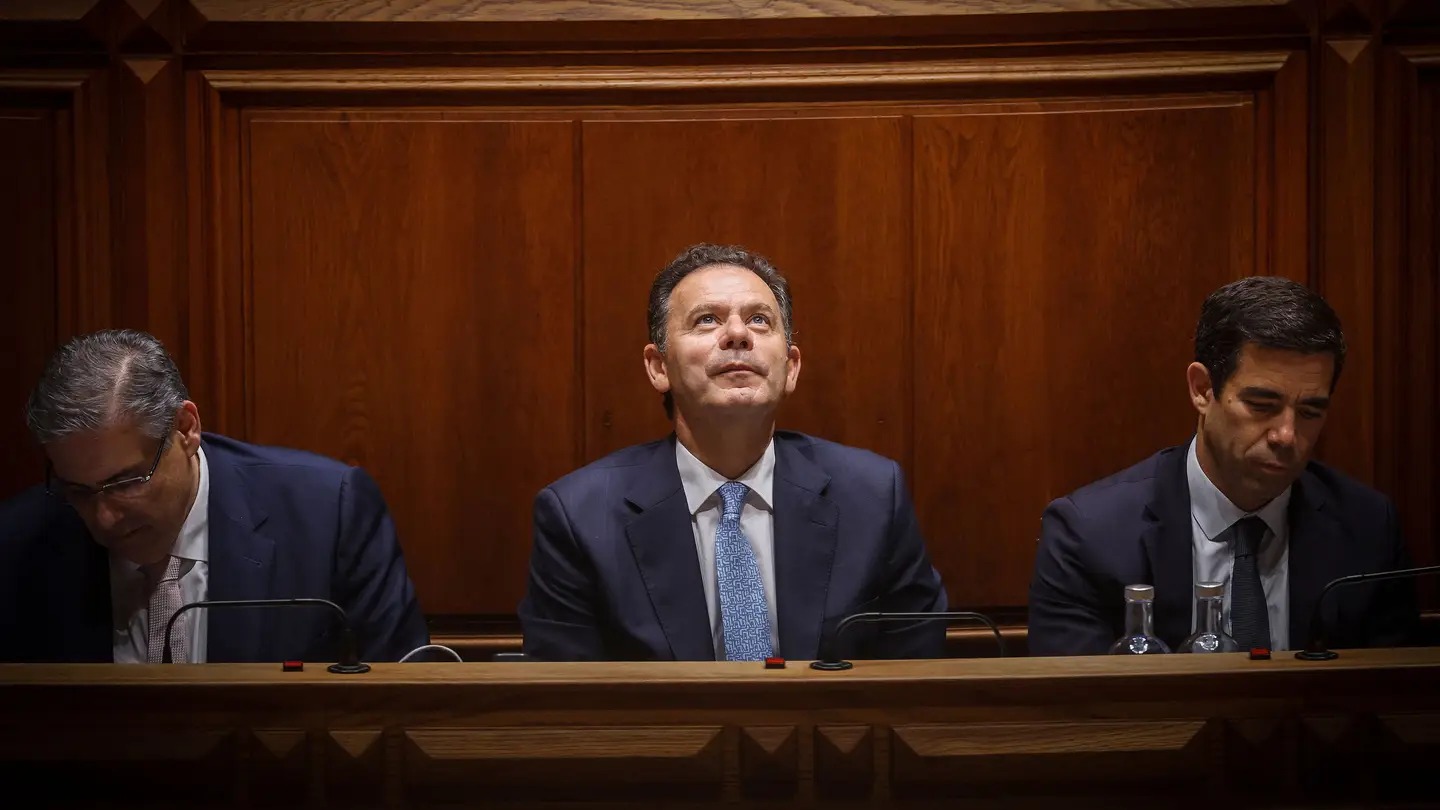 🇵🇹 Luís Montenegro Abdica das Férias de Verão para Liderar o Governo e Preparar a Rentrée Política