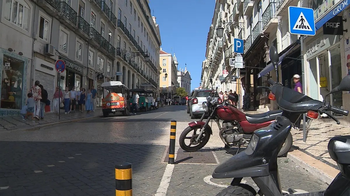 Câmara de Lisboa Elimina Estacionamento em Sete Ruas do Chiado para Priorizar Peões