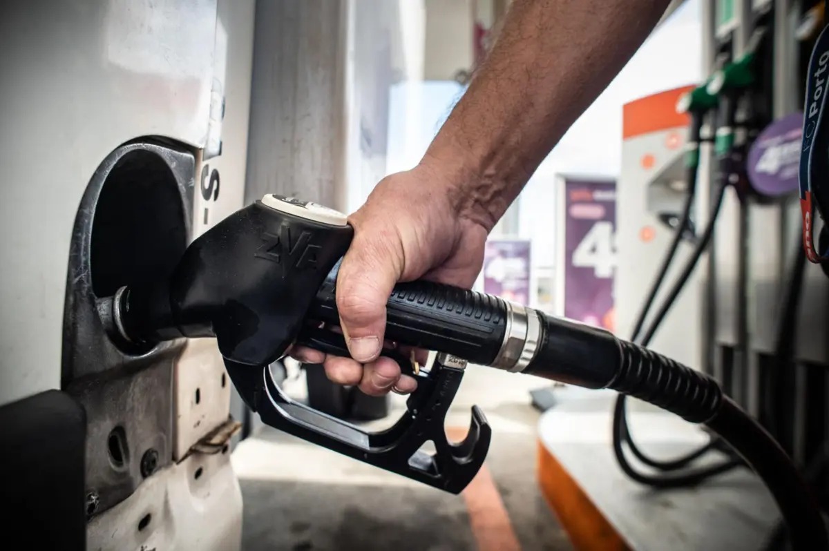 Combustíveis Disparam: Gasolina Sobe 8,5 Cêntimos e Gasóleo Oito Cêntimos por Litro
