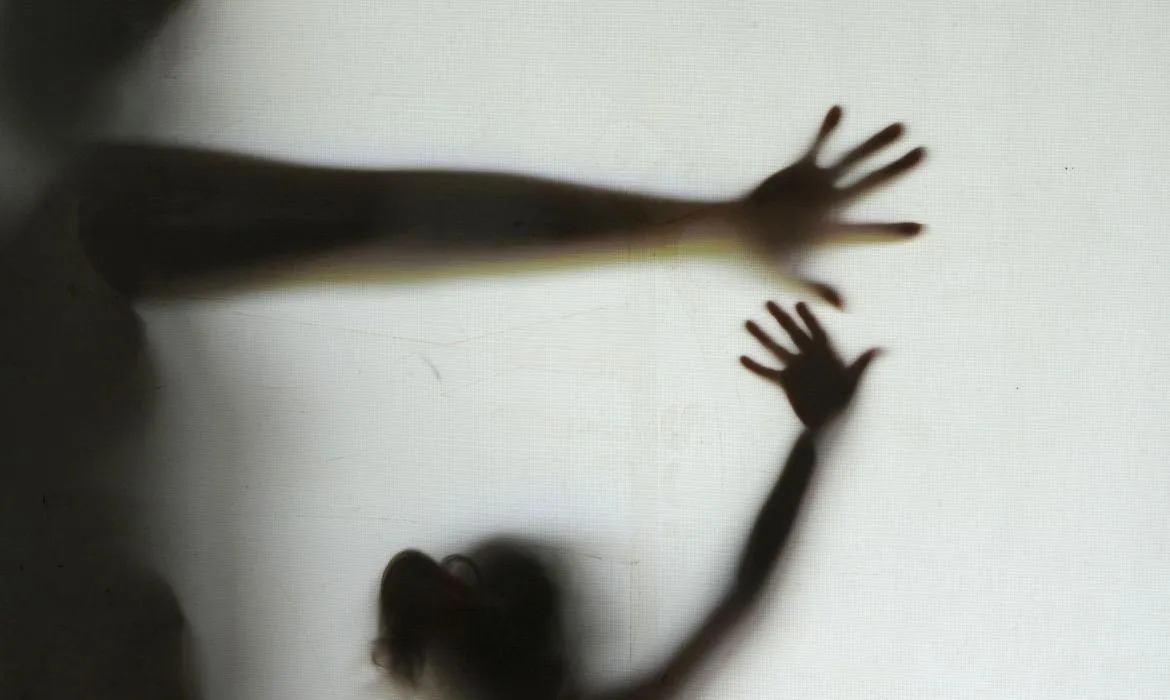 Brasil Regista 848 Casos de Feminicídio nos Primeiros 7 Meses de 2026: Dados Apontam Queda Homóloga