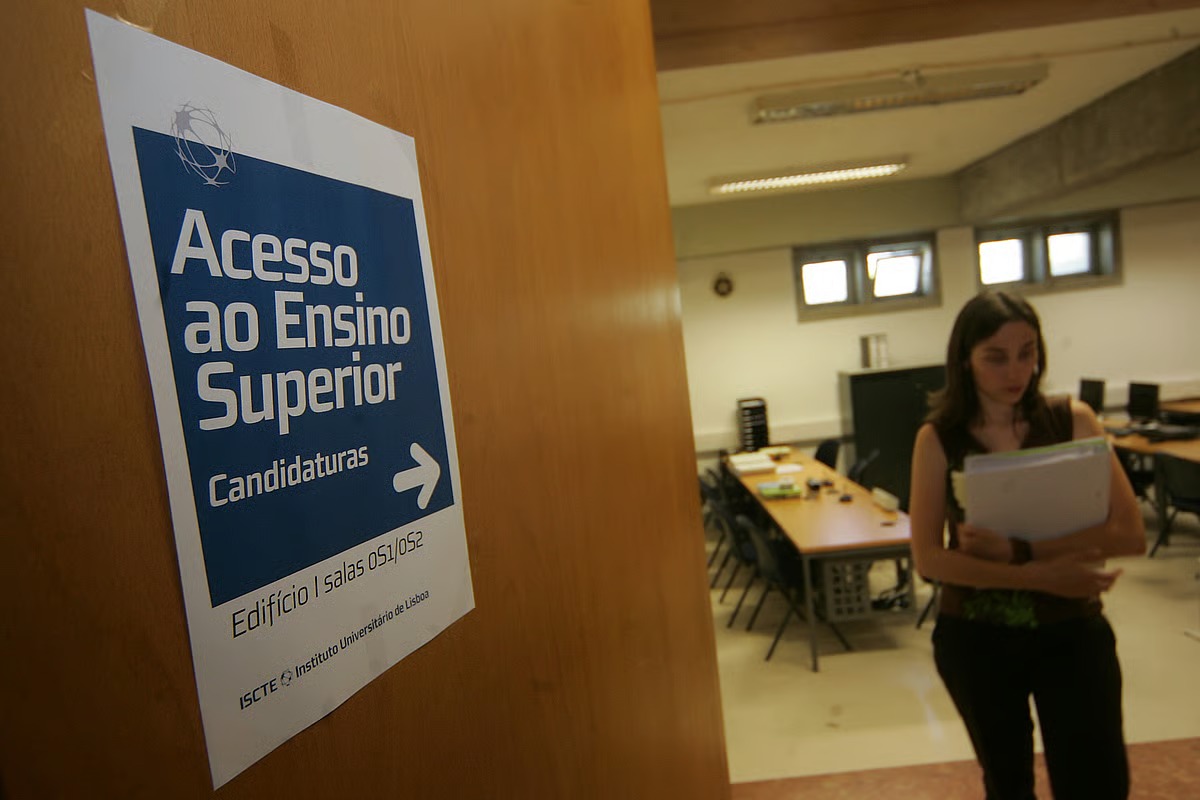 2.ª Fase de Candidaturas ao Ensino Superior em Portugal: Veja o Calendário Completo e Datas a Reter