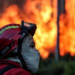 Três incêndios começam ao mesmo tempo em Coimbra e chamas ameaçam habitações