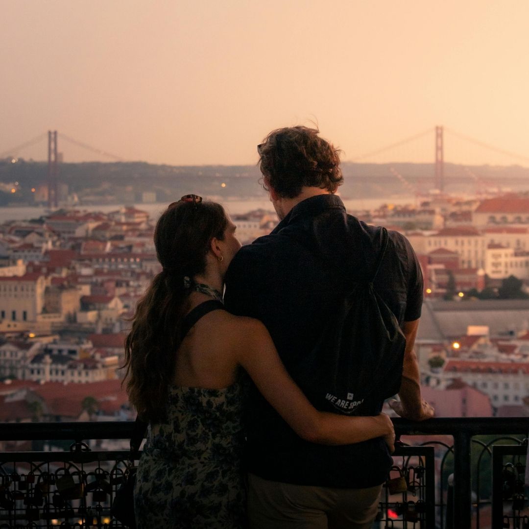 Brasileiros sem visto em Portugal correm por matrículas em cursos após aperto na lei