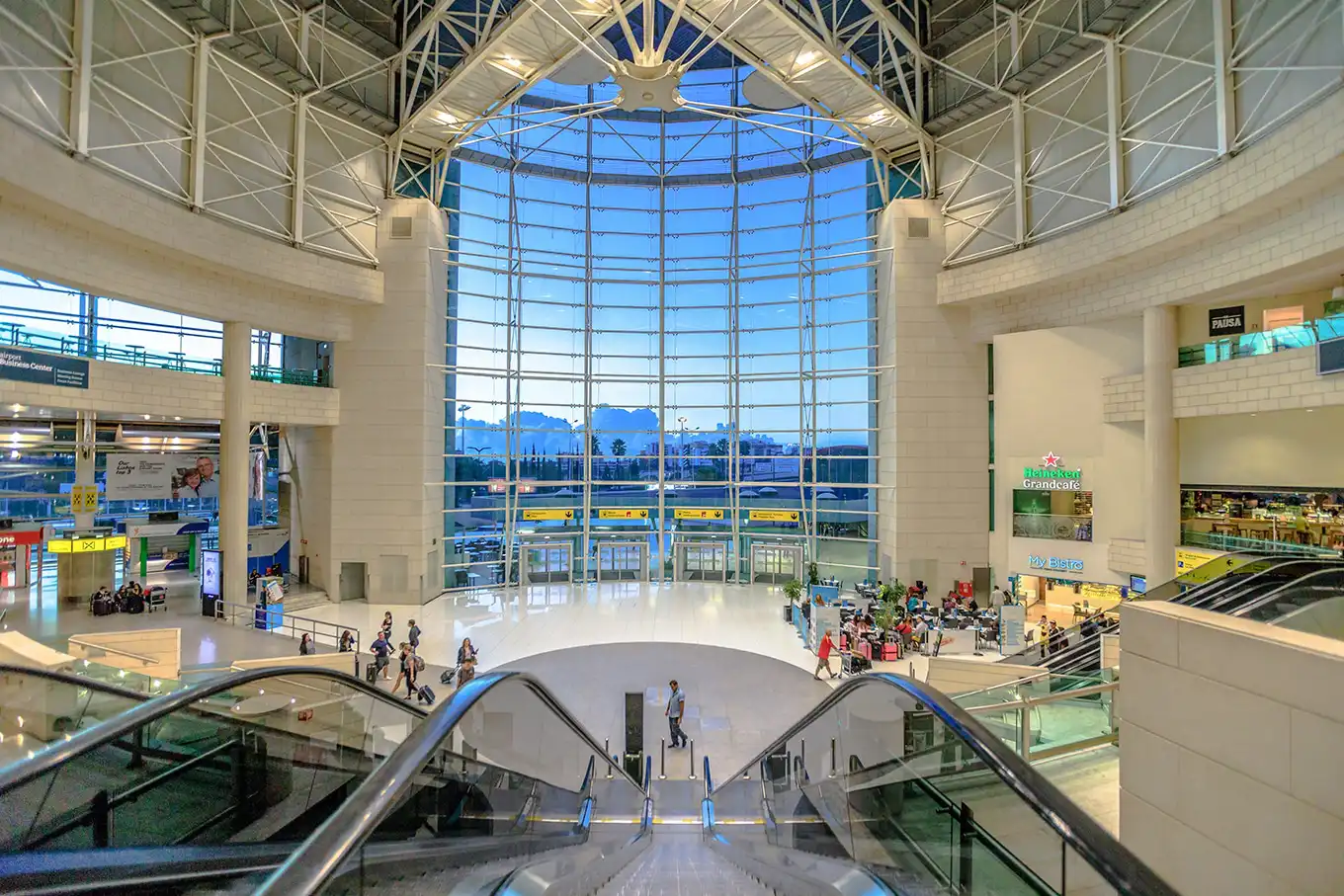 Aeroportos de Portugal iniciam recolha de dados biométricos nas fronteiras