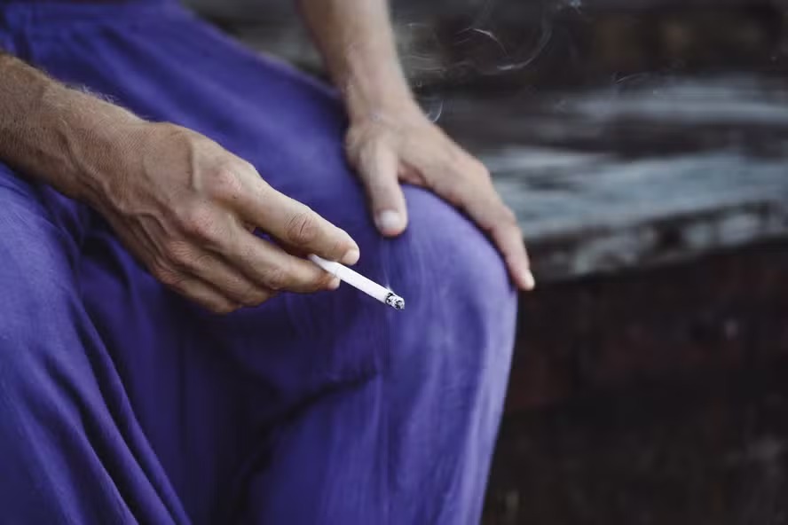Fumo Passivo Expsôs 2,7 Mil Milhões de Pessoas e Contribuiu para 1,66 Milhão de Mortes em Um Ano, Aponta Estudo