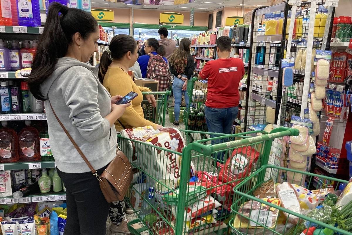 Combustíveis Vão Chegar à Conta do Supermercado: Preços em Alta e Dicas para Poupar