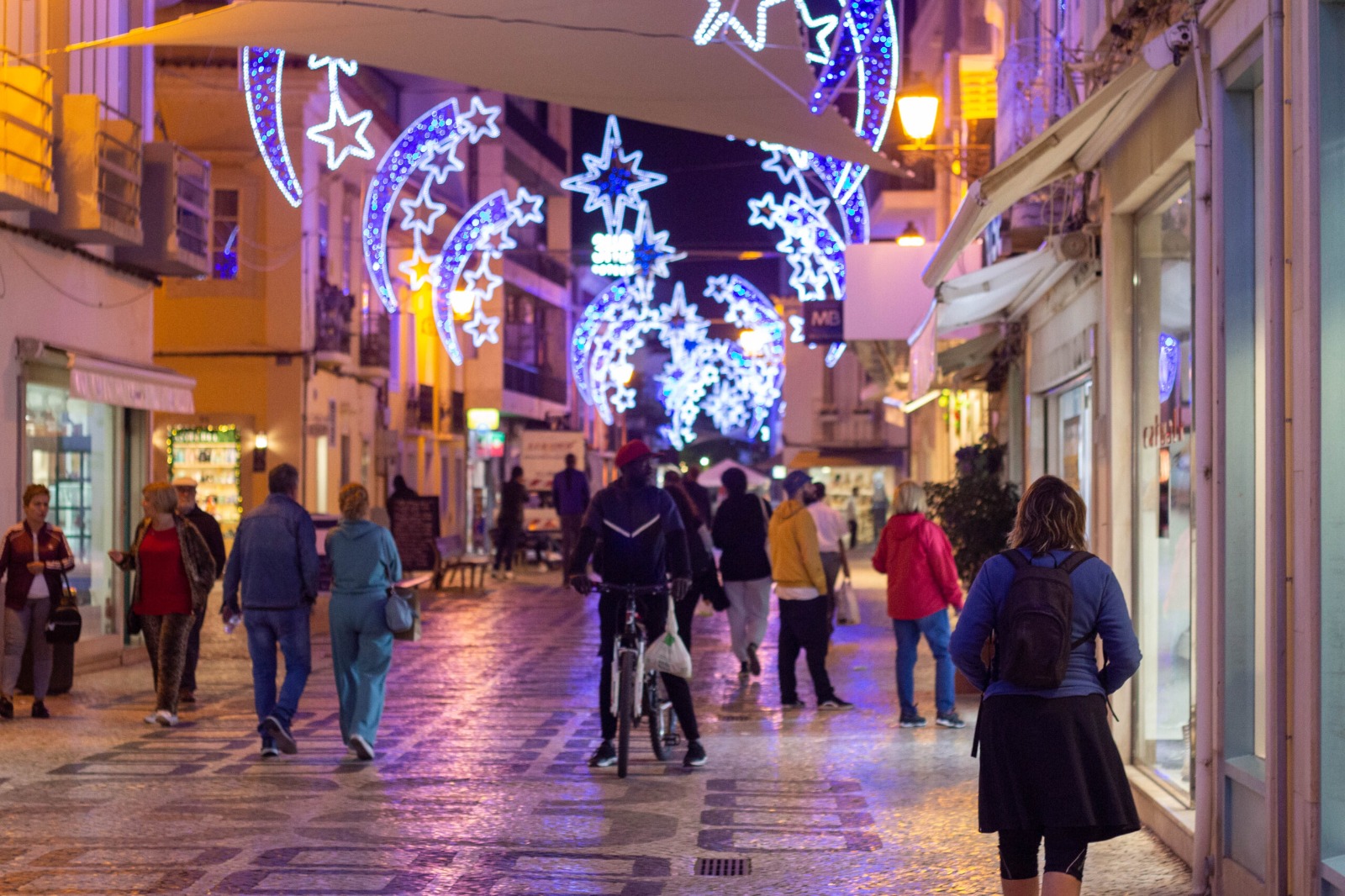 Coimbra Investe 100 Mil Euros na Iluminação de Natal: Arranque a 27 de Novembro