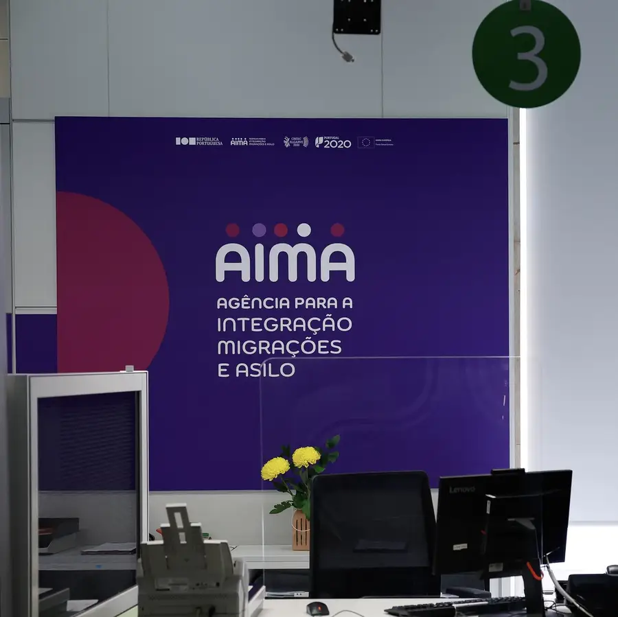 AIMA libera renovação de títulos de residência que vencem em janeiro de 2027