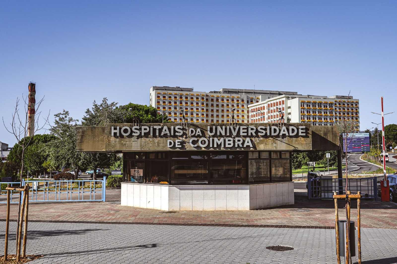 Coimbra: Mulher Fica Ferida e Recebe Assistência Hospitalar Após Agressão na Avenida Fernão de Magalhães